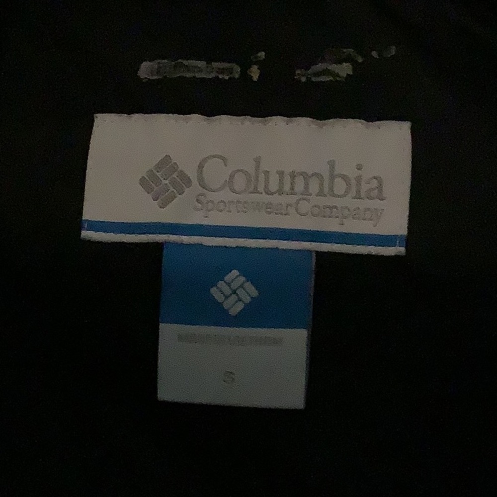 Columbia black Breast Cancer Awareness puffer vest, size small - Picture 3 of 7